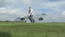 Le Youtubeur Colin Furze se fabrique une vraie moto volante