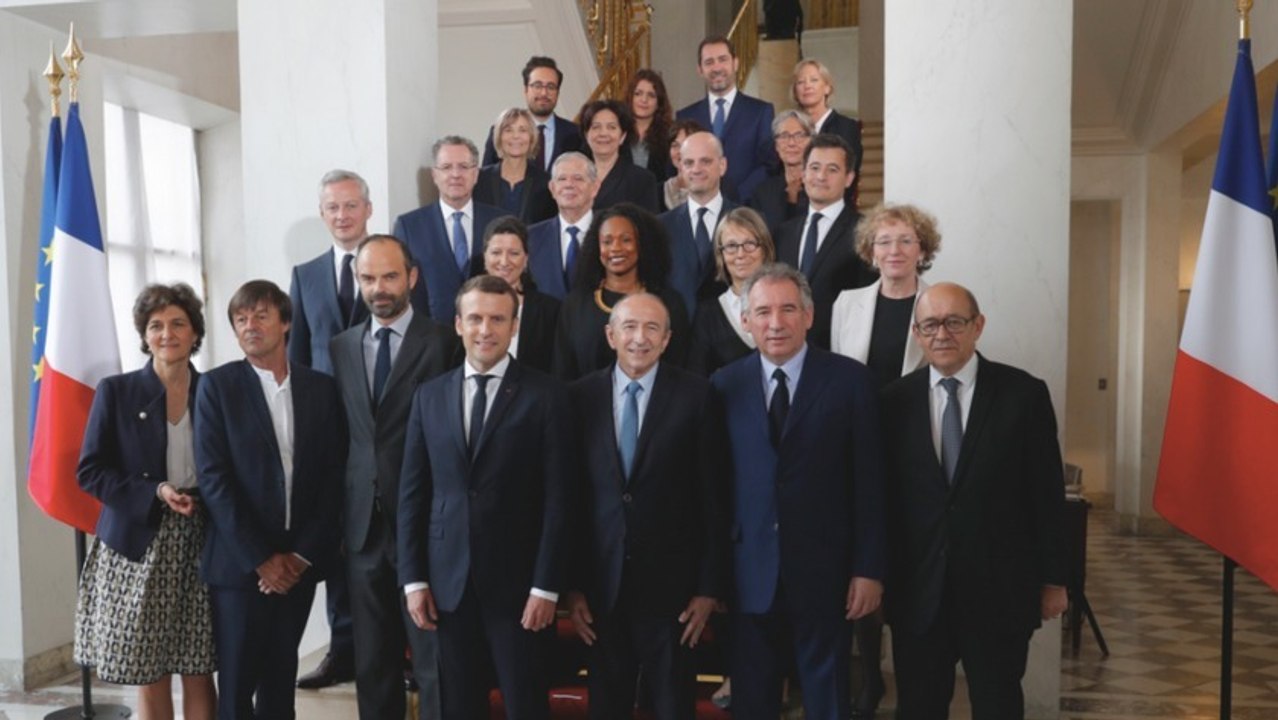 Gouvernement : quand la photo officielle créé une révolte chez les journalistes