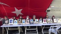 HDP önünde evlat nöbeti tutan ailelerin direnişi 921. gününde sürüyor