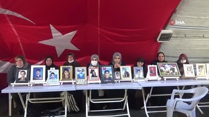 HDP önünde evlat nöbeti tutan ailelerin direnişi 921. gününde sürüyor