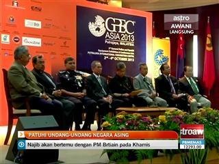 Patuhi undang-undang negara asing