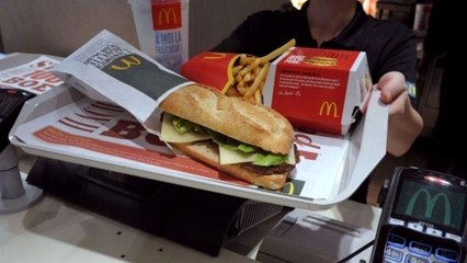 McDonald's : le nouvel uniforme des employés américains suscite de nombreuses critiques