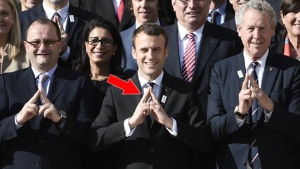 Emmanuel Macron : la signification de ce signe qui a intrigué les internautes