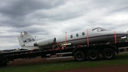 Aeroporto Executivo recebe avião Lear Jet como novo atrativo