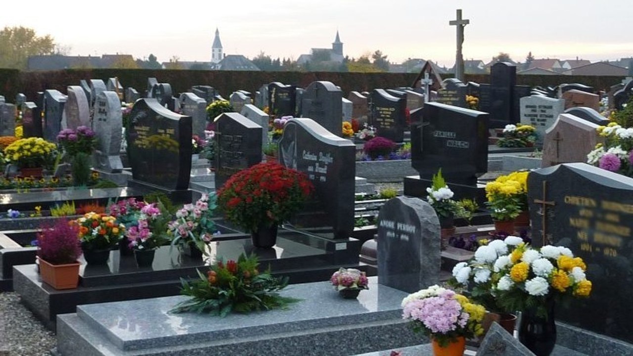 Francis Kerrigan enterre son fils Frank, déclaré mort... Mais ce dernier réapparaît 11 jours plus tard !