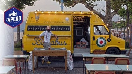 Birrabus : Il voyage dans toute l’Europe avec un ancien bus scolaire transformé en bar à bière