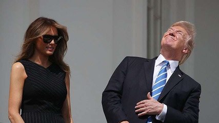 Donald Trump : le Président a regardé l'éclipse de soleil… sans lunettes !