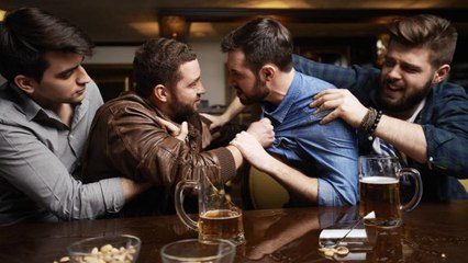 Phubbing : ce geste qu'on fait tous et qui peut ruiner notre vie sociale