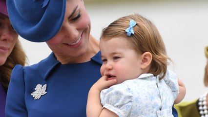 Angleterre : il existe une raison pour laquelle la princesse Charlotte porte tout le temps une barrette