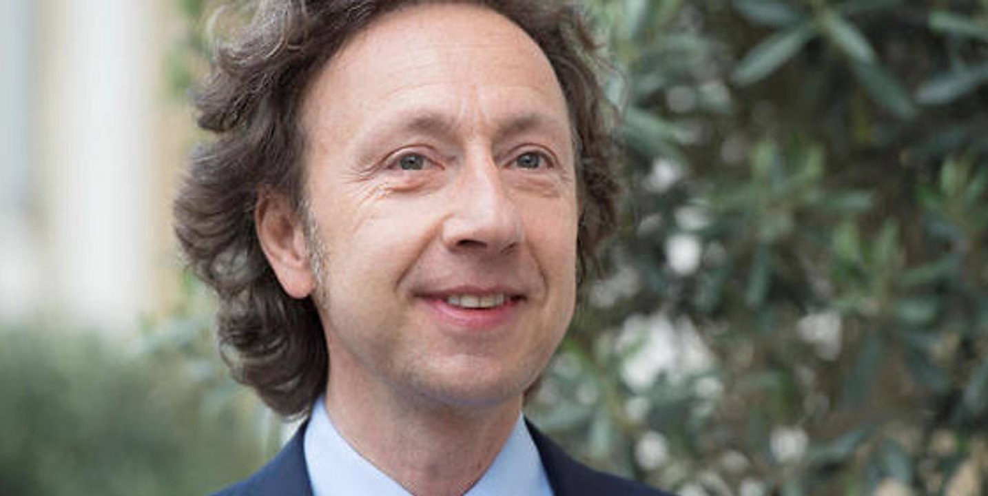 Stéphane Bern : l'animateur confie être endetté à vie !