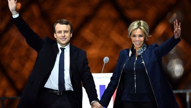 Brigitte Macron : sa tenue n'est pas passée inaperçue sur l'esplanade du Louvre