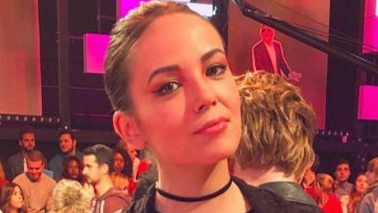 TPMP : la tenue d'Agathe Auproux fait beaucoup réagir lors de la 'spéciale années 80'