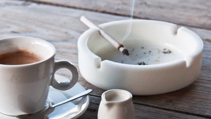 Santé : On vous explique comment marche le trio infernal "café, clope, caca"