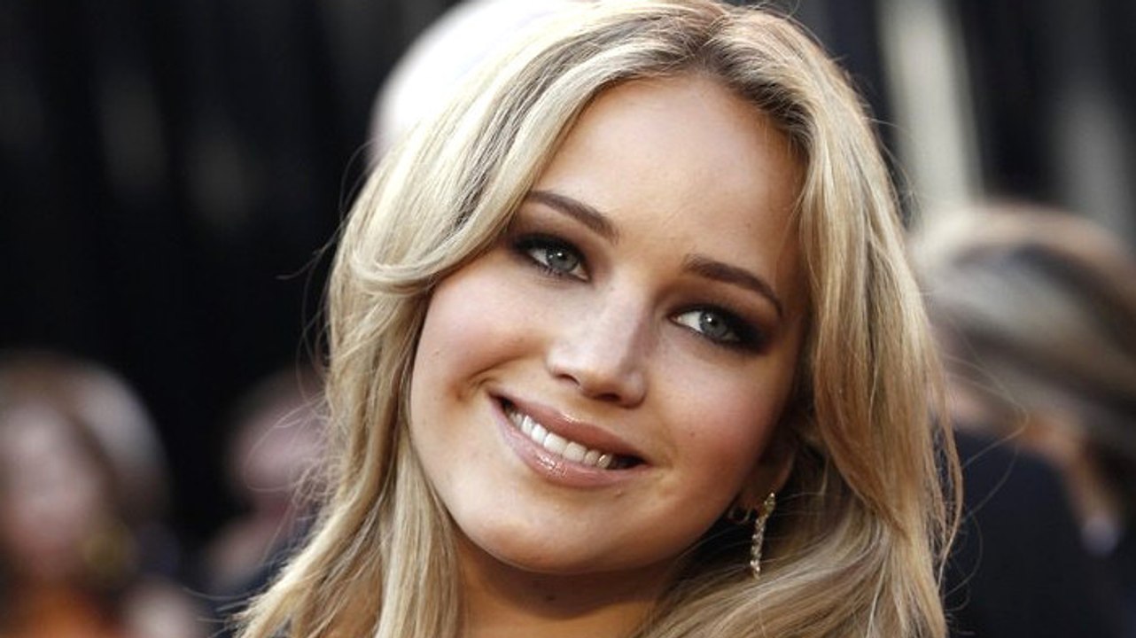 Jennifer Lawrence : l'actrice vous invite à boire un verre de vin avec elle pour la bonne cause