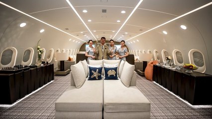 Ces images de la visite de l'avion le plus luxueux de la planète ont fait le tour du monde