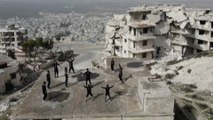 «On se sent renaître» : avec ces jeunes Syriens adeptes du parkour dans leur ville en ruine
