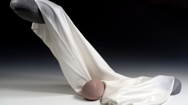 Personne n'arrive à découvrir en quelle matière sont faites ces sculptures