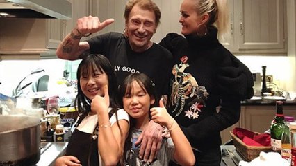 Johnny Hally­day, très affai­bli, ne pouvait presque plus bouger à la fin de sa vie