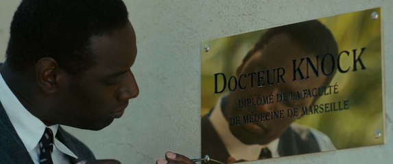Knock : 3 films pour comprendre les adaptations de pièces de théâtre au cinéma