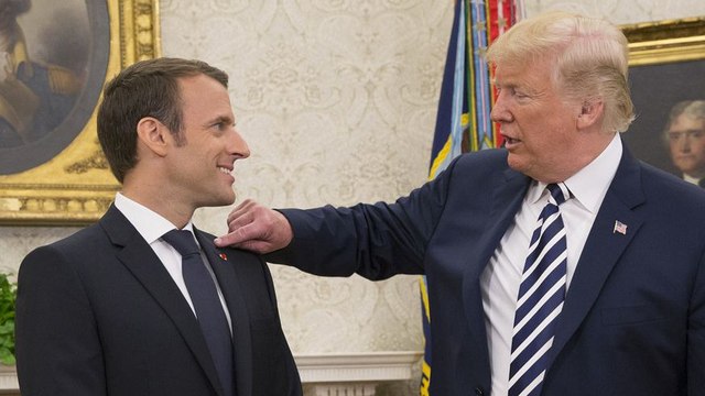 Le geste très étrange de Donald Trump envers Emmanuel Macron