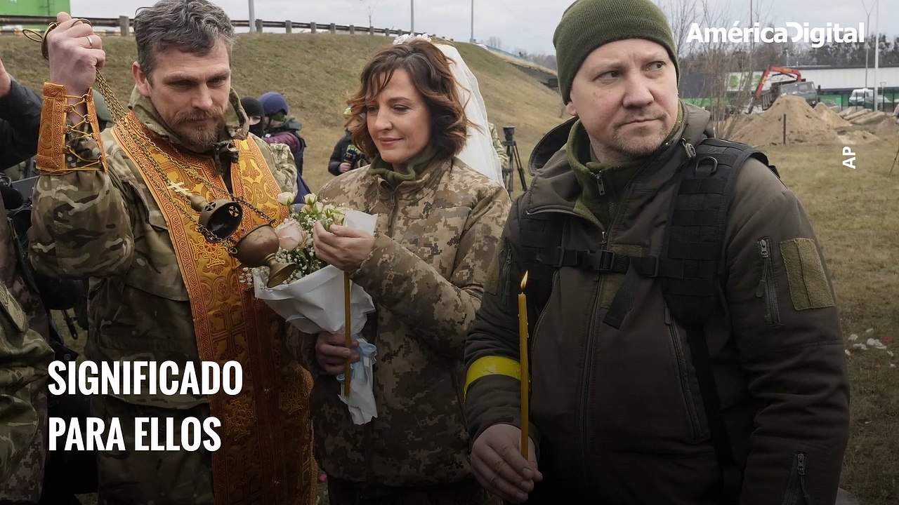 El amor en medio del conflicto: una pareja se casó en la línea de defensa de Ucrania
