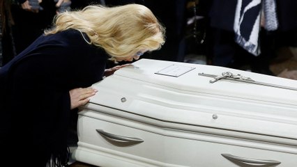 Sylvie Vartan : voilà pourquoi elle n'a pas assisté aux obsèques de Johnny Hallyday