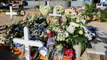 Johnny Hallyday: une plaque polémique retirée de sa tombe