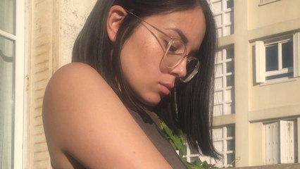 Agathe Auproux poste une photo osée en bikini pour montrer sa prise de poids