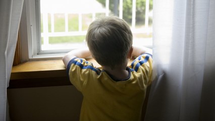 À partir de quel âge peut-on laisser son enfant seul ?