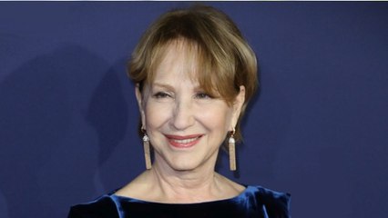 Nathalie Baye : 6 mois après la mort de Johnny Hallyday, elle partage deux photos très étranges