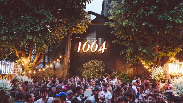 L'atelier 1664 : un lieu éphémère de 800 m2 consacré à la bière ouvre à Paris