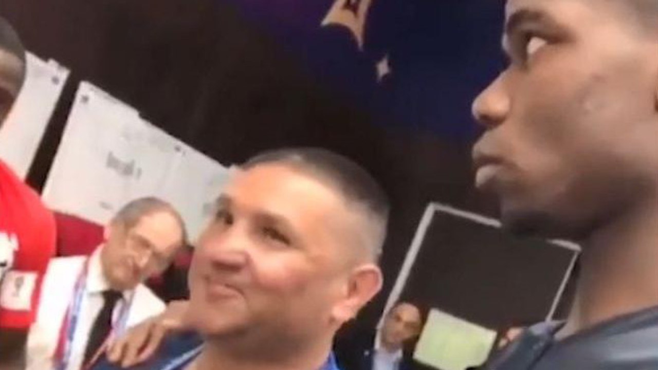 "J'y crois pas": un militaire français blessé au Mali invité dans le vestiaire des Bleus par Macron