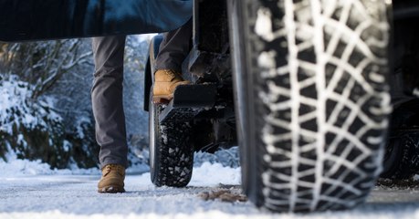 Pneus hiver : prix, marques, points à connaître, intérêt, obligation…