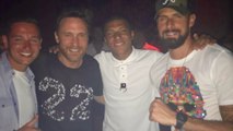 Giroud, Mbappé, Thauvin : les Bleus s'éclatent à Ibiza avec David Guetta