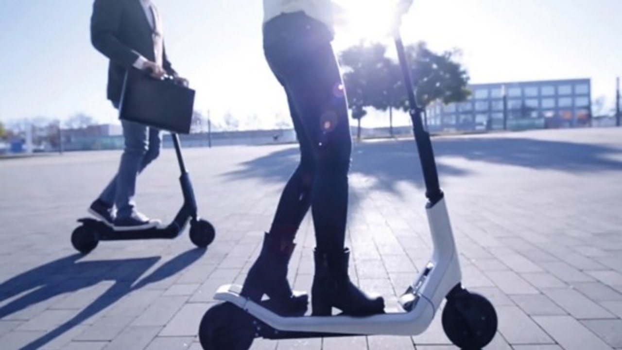 Trottinettes en libre-service à Paris : mais qu'avons-nous le droit de faire (ou pas) avec cet engin ?