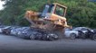 Philippines : le président Rodrigo Duterte ordonne la destruction de 68 voitures du luxe au bulldozer