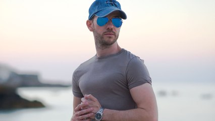 Pourquoi porter une casquette ne vous protègera pas des insolations