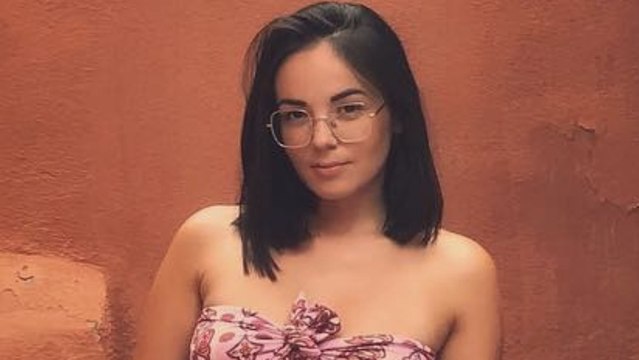 Agathe Auproux sans culotte en vacances ? La photo qui intrigue ses fans