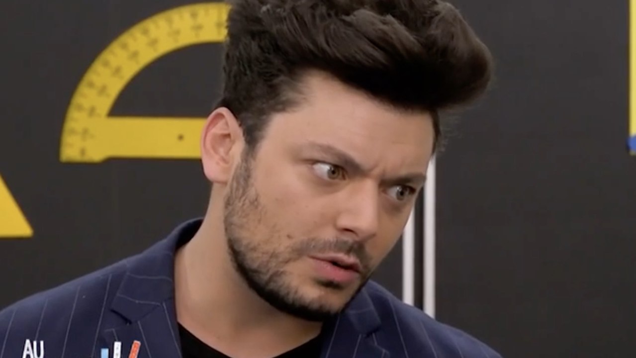 Kev Adams : gêné, il présente ses excuses à une fille d'origine asiatique pour son sketch "les Chinois"