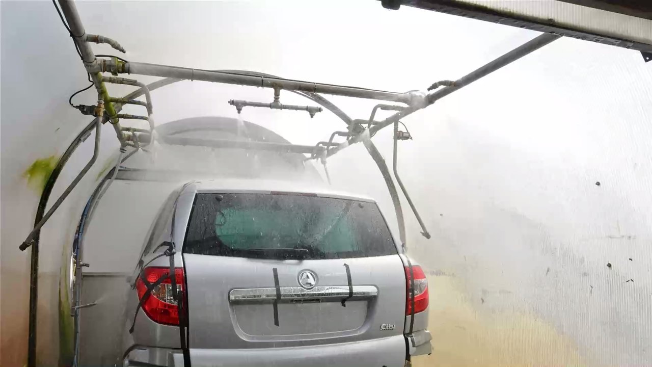 Voiture sans permis : prix, hybride et électrique, tout ce qu'il faut savoir