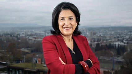 Qui est Salomé Zourabichvili, la Française élue présidente de la Géorgie ?