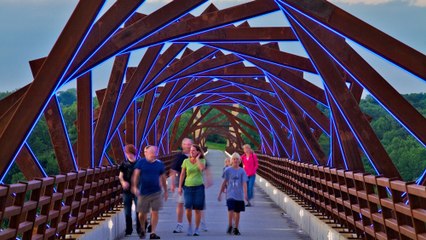 High Trestle Bridge :  un pont tout droit sorti d'un film de science fiction