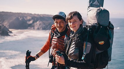 Promis à une belle carrière, ils quittent tout pour faire le trek de leur vie