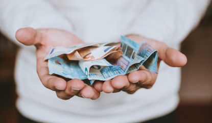 Espagne : les habitants d'un village reçoivent de l'argent d'un.e inconnu.e