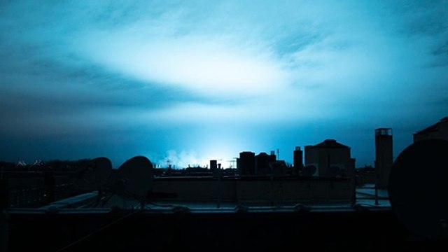 New York, des éclairs bleus affolent les habitants, qui croient à une visite extraterrestre