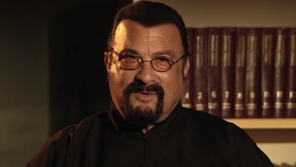 Steven Seagal : Agacé, l'acteur met fin à une interview après une question sur les accusations de viol à son encontre