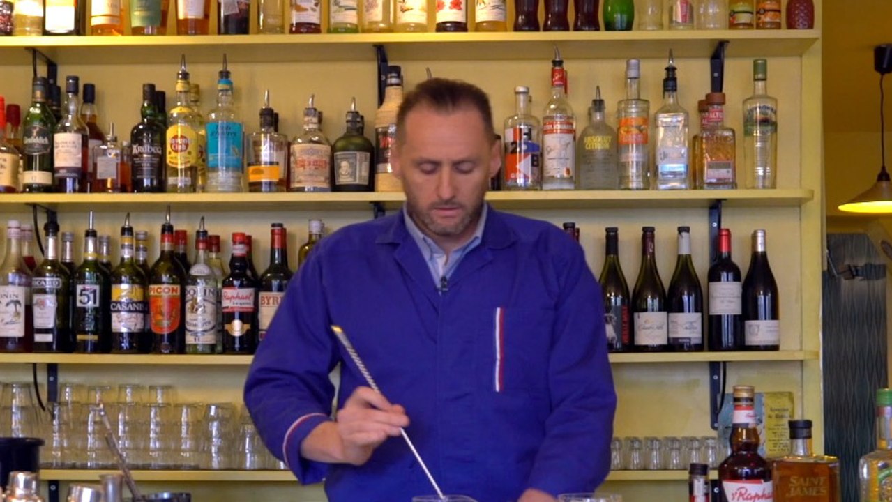 Découvrez notre nouveau twist du barman au bar Le Cinquante