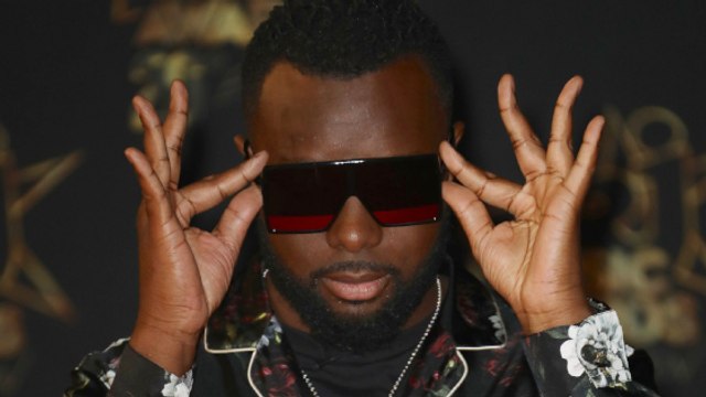 Gims : le rappeur pose enfin sans lunettes
