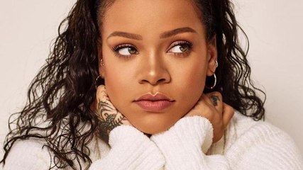 Rihanna offre ses courbes sensuelles à ses fans