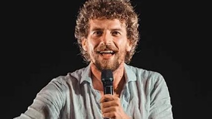 Maurizio Lastrico annuncia nuovi progetti: "Prima Don Matteo, poi belle novità", le parole su Instag